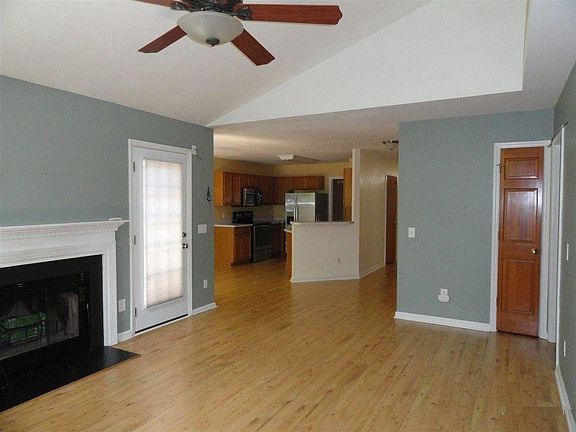 Looking toward Kitchen from Living Room