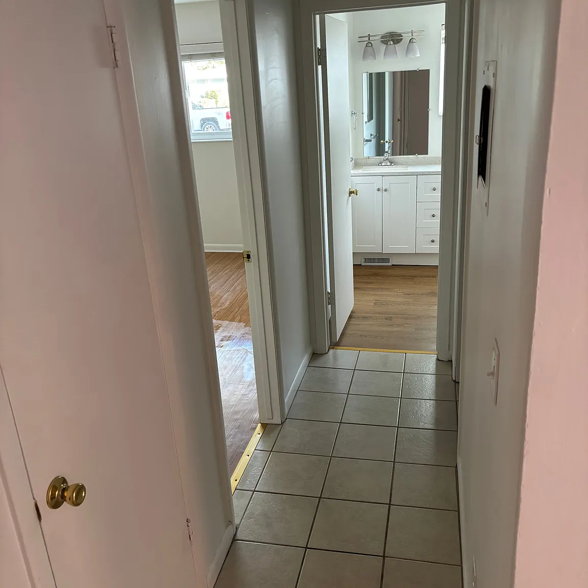 2 bed, 1000 sqft, $1,295 — Photo 4