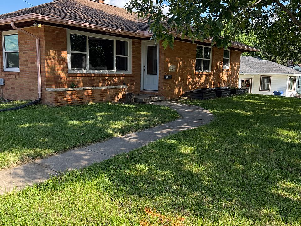 1st image of 1930 Floraview Dr