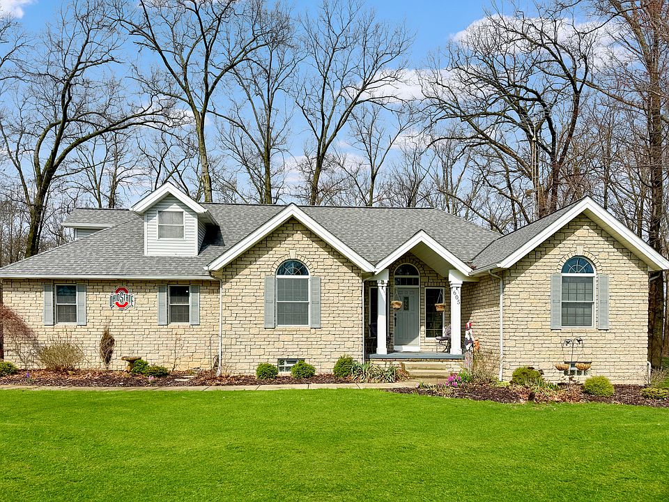 1st image of 605 Sassafras Dr