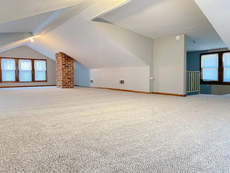 2436 Laurel Ave — Photo 28