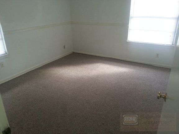 4th image of 805 E Sul Ross Ave