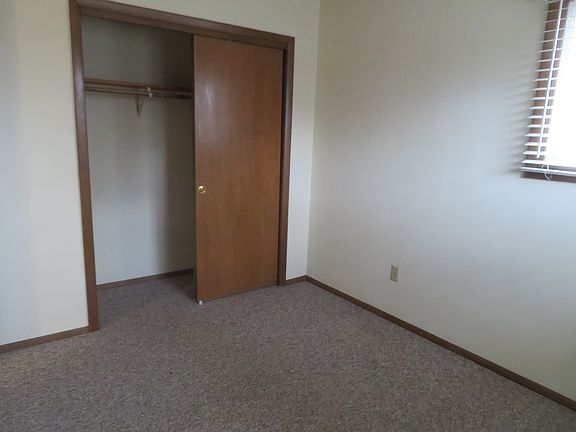 5th image of 421 Valeria Dr #8