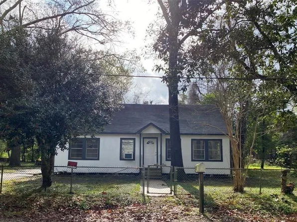 311 Larson Street, Dayton, TX 77535
