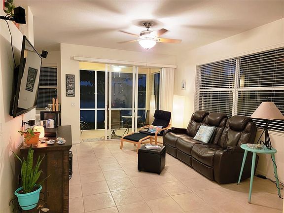 4th image of 4228 Vicenza Dr #B30