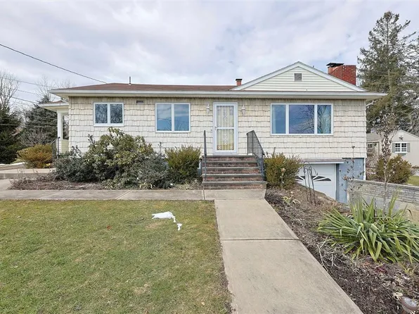 19 Iris Road, Pine Island, NY 10969