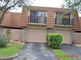 11112 N Harmony Lake Cir, Fort Lauderdale, FL 33324