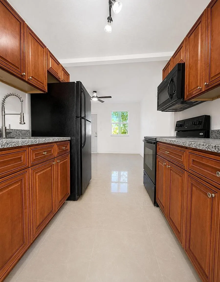 Pompano Beach Highlands 2 — Photo 4