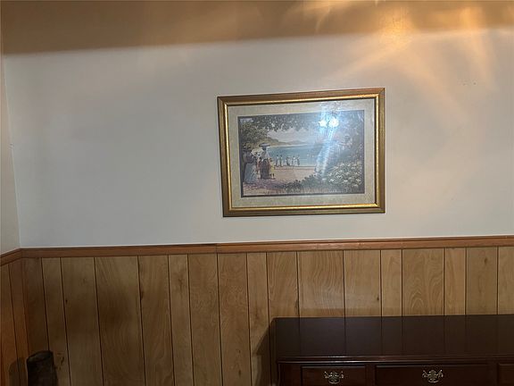 3rd image of 6918 Fawn Path Dr