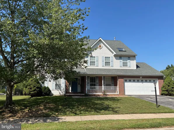 2807 Apple Valley Ln, Audubon, PA 19403