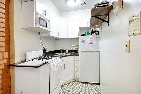 Rented by LG Fairmont Group | media 6