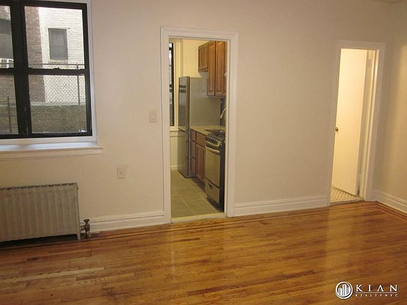 5th image of 4308 40th St APT 2J