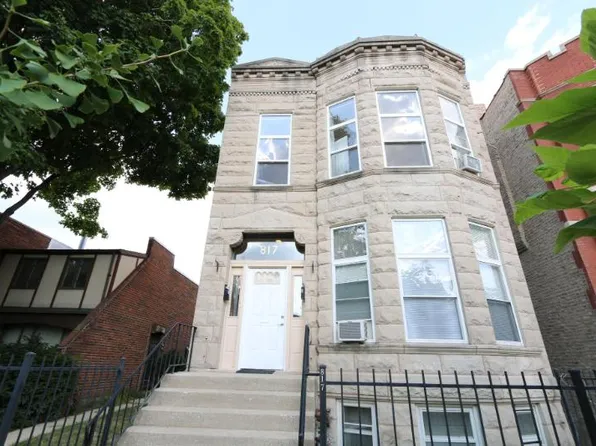 817 S Laflin St APT 2F, Chicago, IL 60607