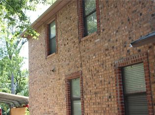 2217 N Chandler Dr W, Fort Worth, TX 76111