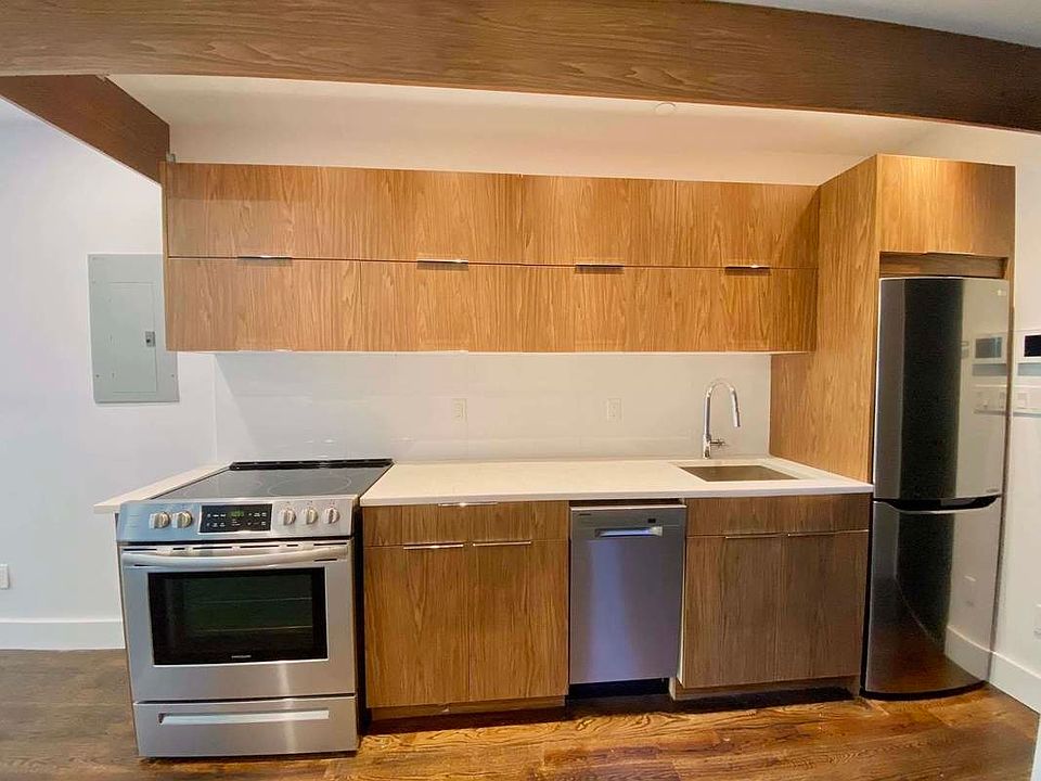 1st image of 495 Saint Johns Pl #3I