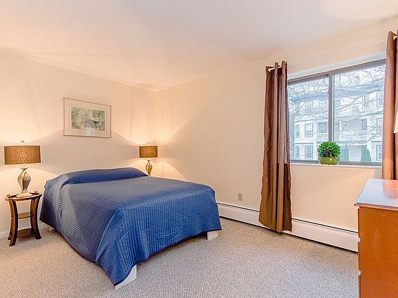 3rd image of 6 Hayes Rd APT 26