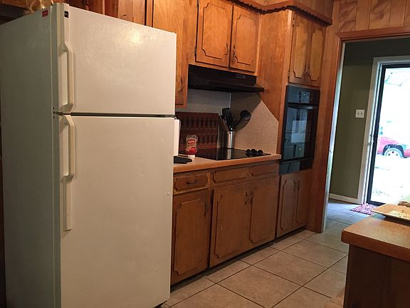 3rd image of 3308 Dogwood St
