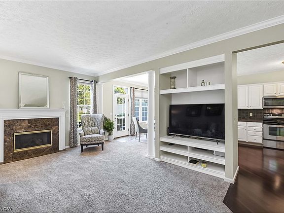 2nd image of 33286 Fairport Dr