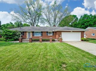 2304 W Country Club Pkwy, Toledo, OH 43614