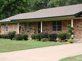 209 Knight St, Winnsboro, TX 75494