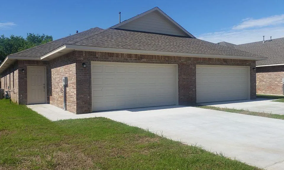 114 Ashley Dr