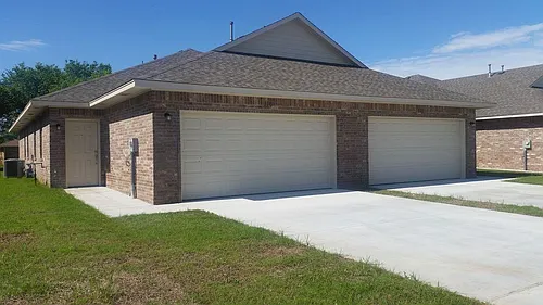 114 Ashley Dr Photo 1