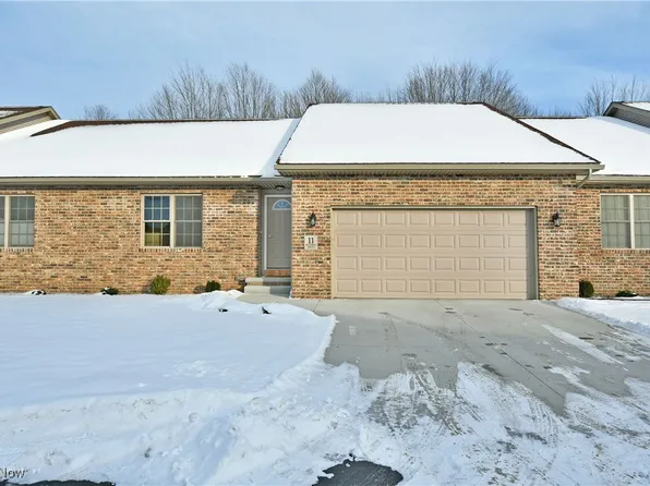11 Bayview Cir, Cortland, OH 44410
