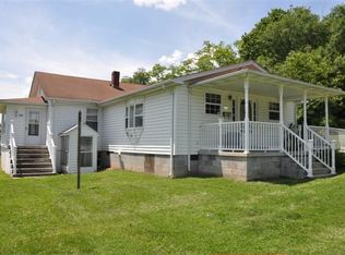 310 E Parrish St, Covington, VA 24426