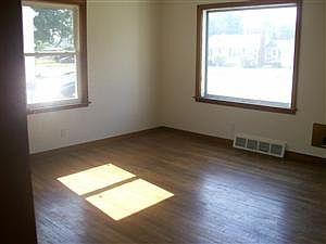 3rd image of 1608 W 21st St