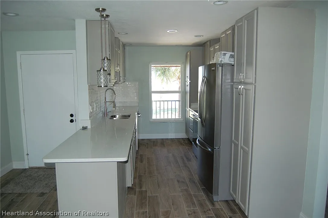 2 bed, 2.0 bath, 1148 sqft, $1,400 — Photo 3