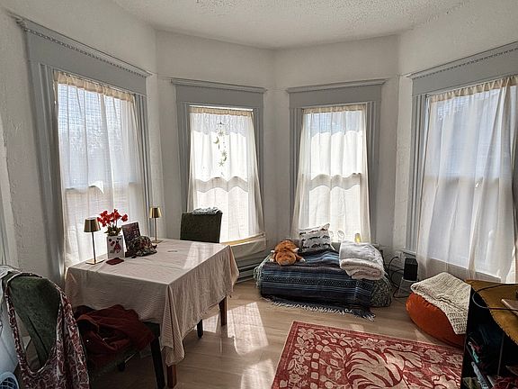 2nd image of 1023 12th Ave #6