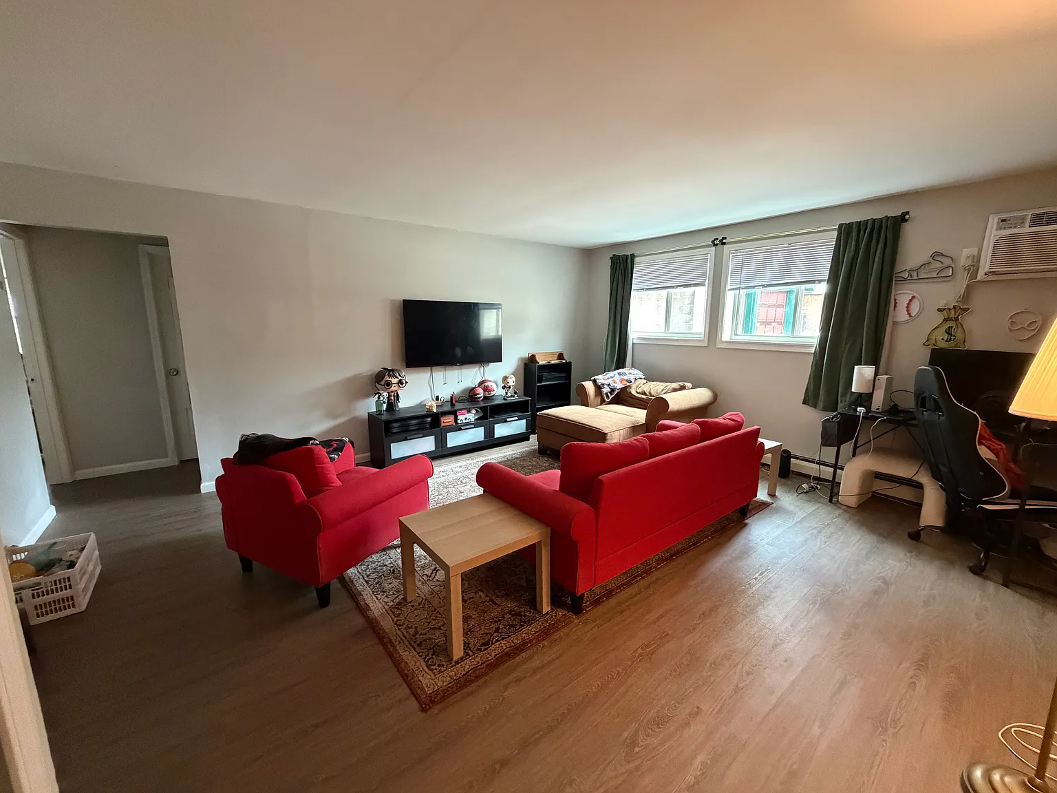 2 bed, 850 sqft, $1,400 — Photo 3