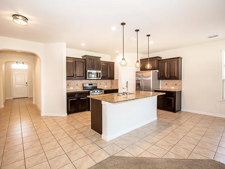 9524 Blaine Dr — Photo 3