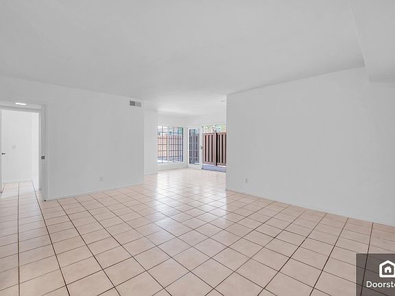 4th image of 1010 Palm Ave APT 103