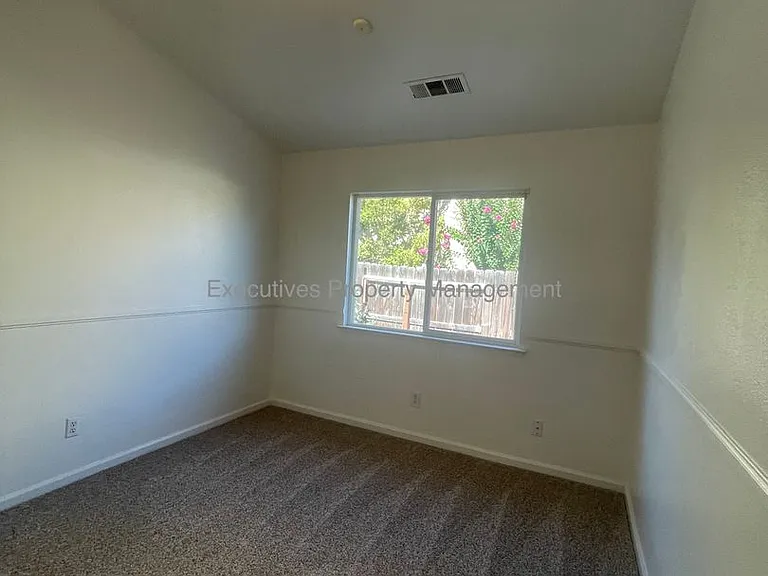 1449 Quiet Ct — Photo 16