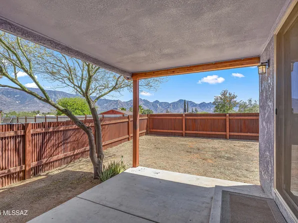 15751 N Twin Lakes Dr, Tucson, AZ 85739
