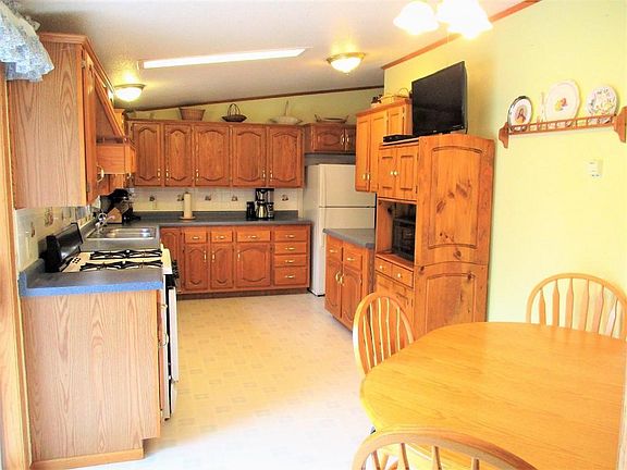 Raised panel oak cabinets