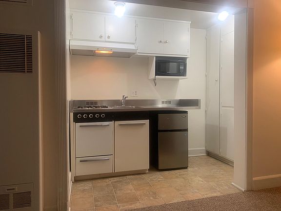 2nd image of 915 N Wetherly Dr #9