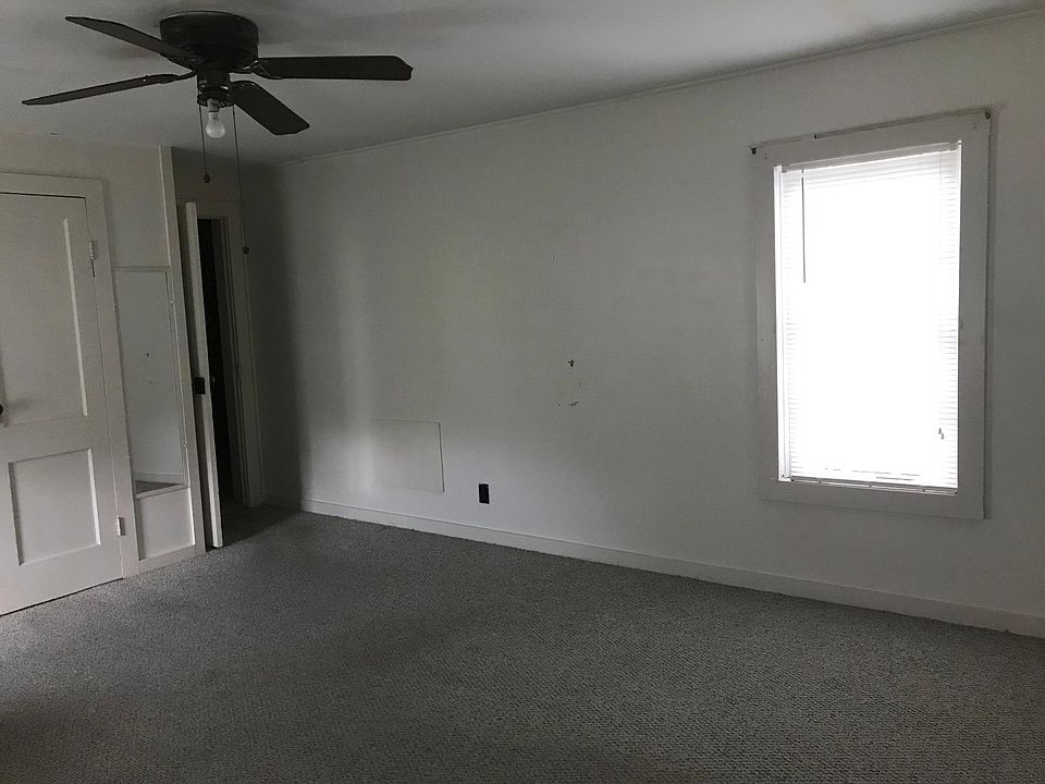 1st image of 502 College St
