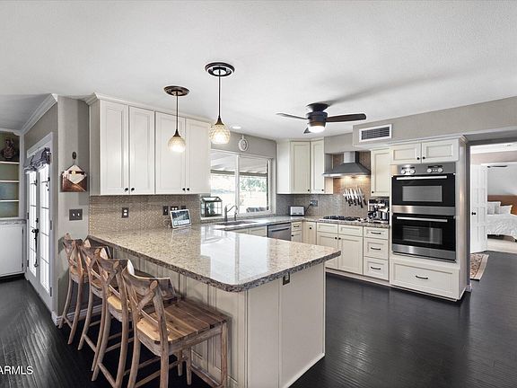 2nd image of 974 W MOON VALLEY Drive