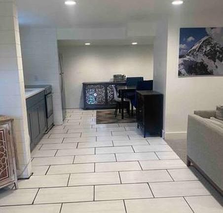 4th image of 4020 S Oliver Dr #Basement