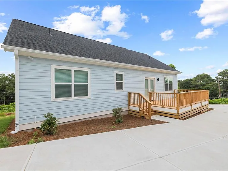 129 Hilltop Dr SW — Photo 18