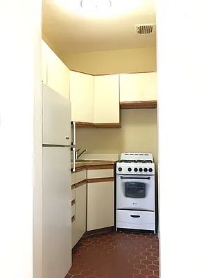 Rented by Meraki Realty LLC | media 22