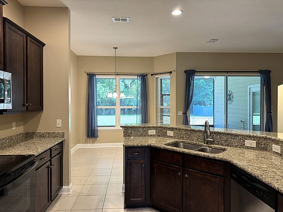3rd image of 79717 Plummers Creek Dr