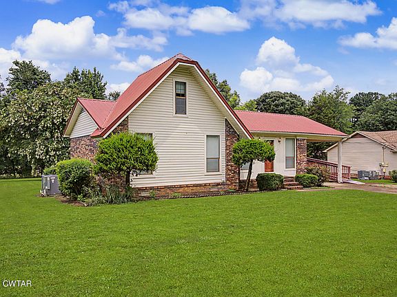 4th image of 85 Holland Ln