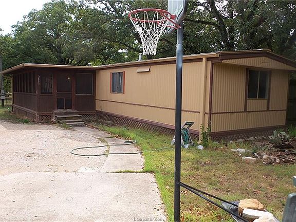 2nd image of 3809 Iverson Dr