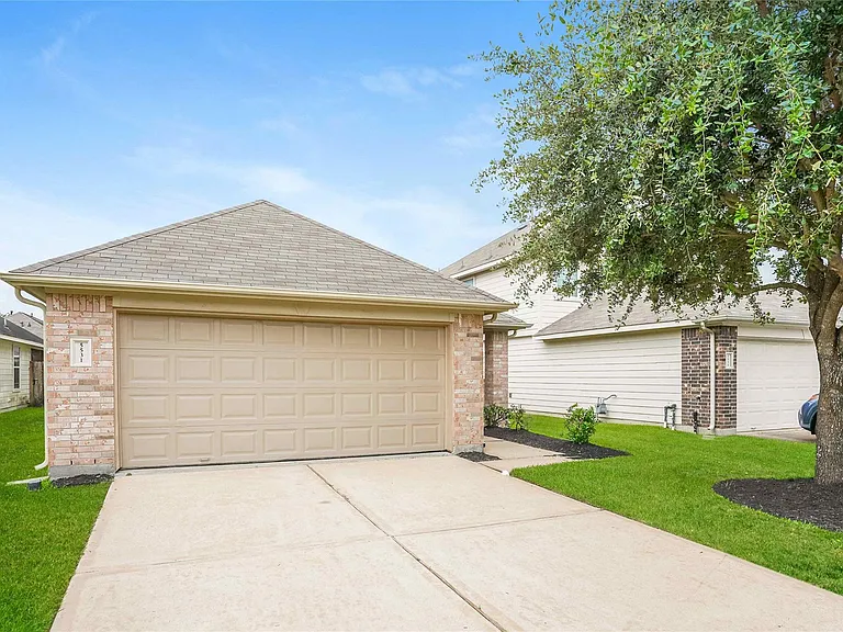 5531 Latta Plantation Dr — Photo 3