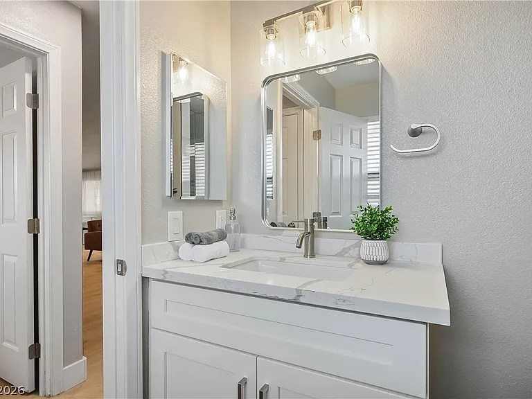 6990 W Richmar Ave — Photo 32