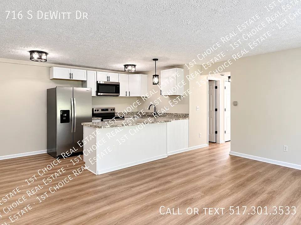716 S Dewitt Dr