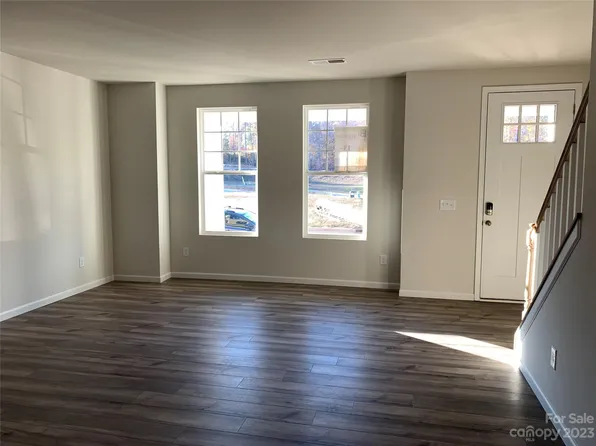322 Cramerton Mills Pkwy #11, Cramerton, NC 28032